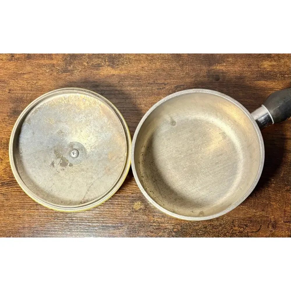 Wear Ever Registered 1 Qt Aluminum Enamel Yellow Sauce Pan w/ Lid- Vegetables